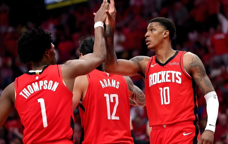 我觉得火箭交易格林是真是个错误，上赛季火箭西部第二，这赛季火箭西部第五，其实真没