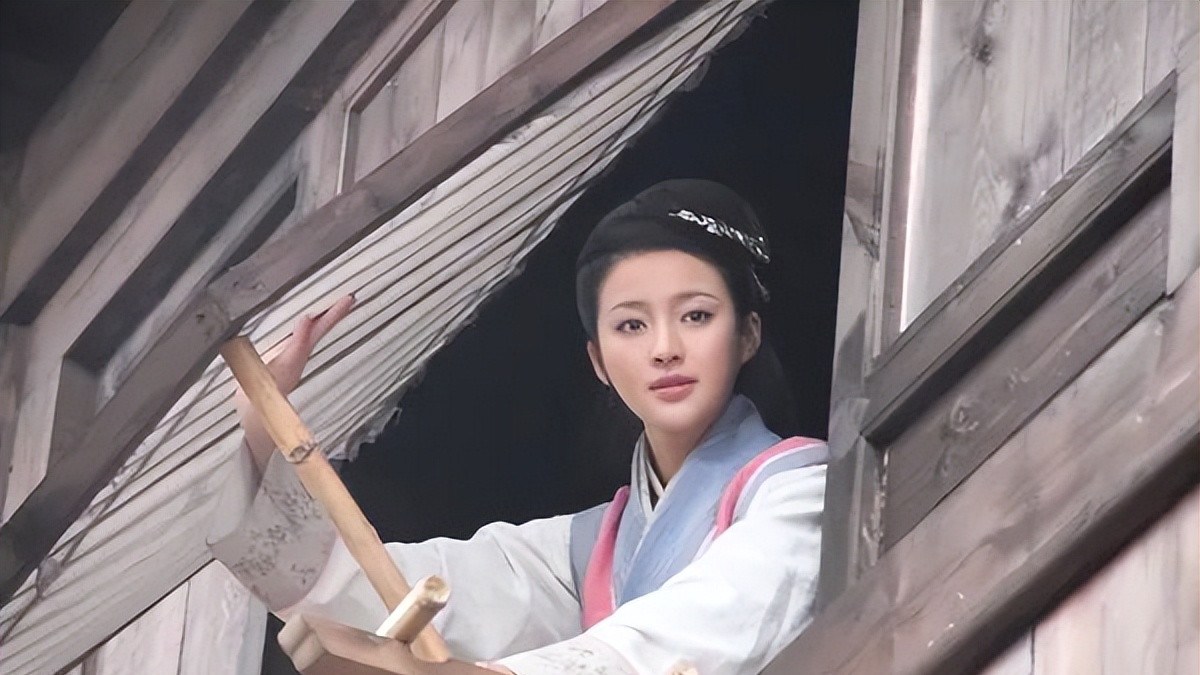 甘婷婷：扮演潘金莲大火，如今却不温不火，她经历了什么？