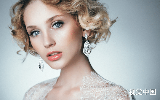 入赘老公？重生后，我扶你上青云！