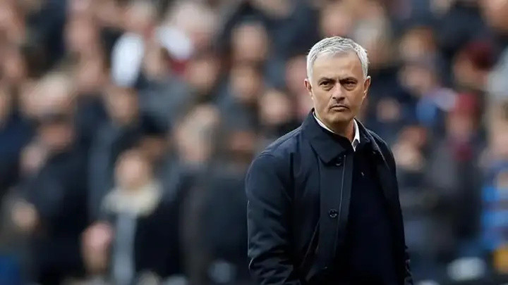 意大利擅长踢防守反击的套路，为什么不考虑穆里尼奥来球队进行执教？