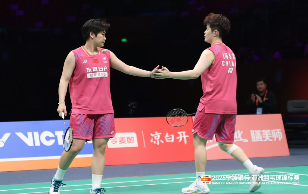 刘圣书/谭宁横扫晋级女双决赛，国羽包揽冠亚军
女双半决赛第二场由卫冕冠军头号种子