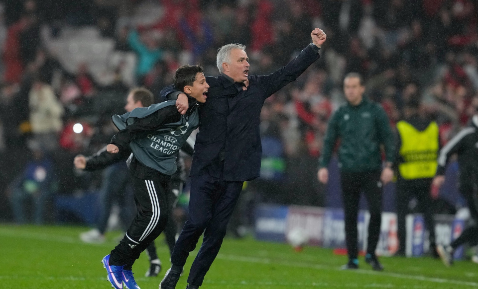 欧冠小组赛关键战果出炉 多支强队强势晋级