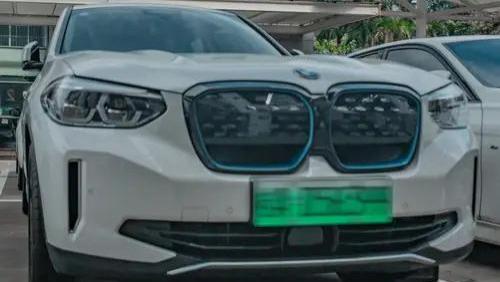 买宝马新能源还是燃油版？看完这篇再决定