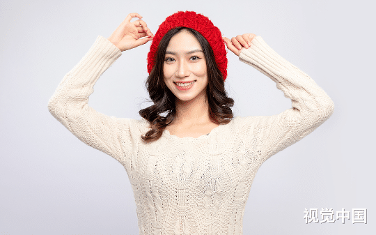 最后十秒，我把离婚协议甩他脸上：“我不爱你了。”系统提示：绝情道绑定，该死的是他了。