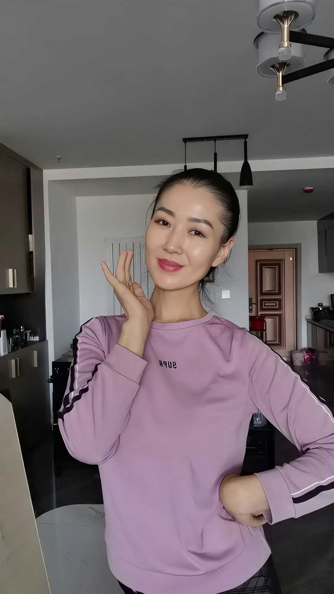 这样的老阿姨你们还喜欢吗？