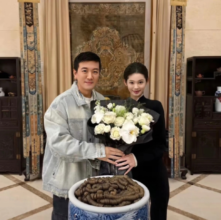 这人真是猜不透，杨子和黄圣依会离婚，两个可爱的儿子，说离就离，有钱人就是任性