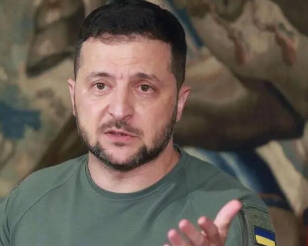 真是服了这些欧洲政客，都开始争着给特朗普当儿子。
都知道前荷兰首相、现在的北约秘