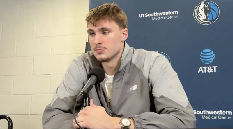 NBA常规赛，凯尔特人主场迎战独行侠的比赛已经结束，最终凯尔特人以120-100