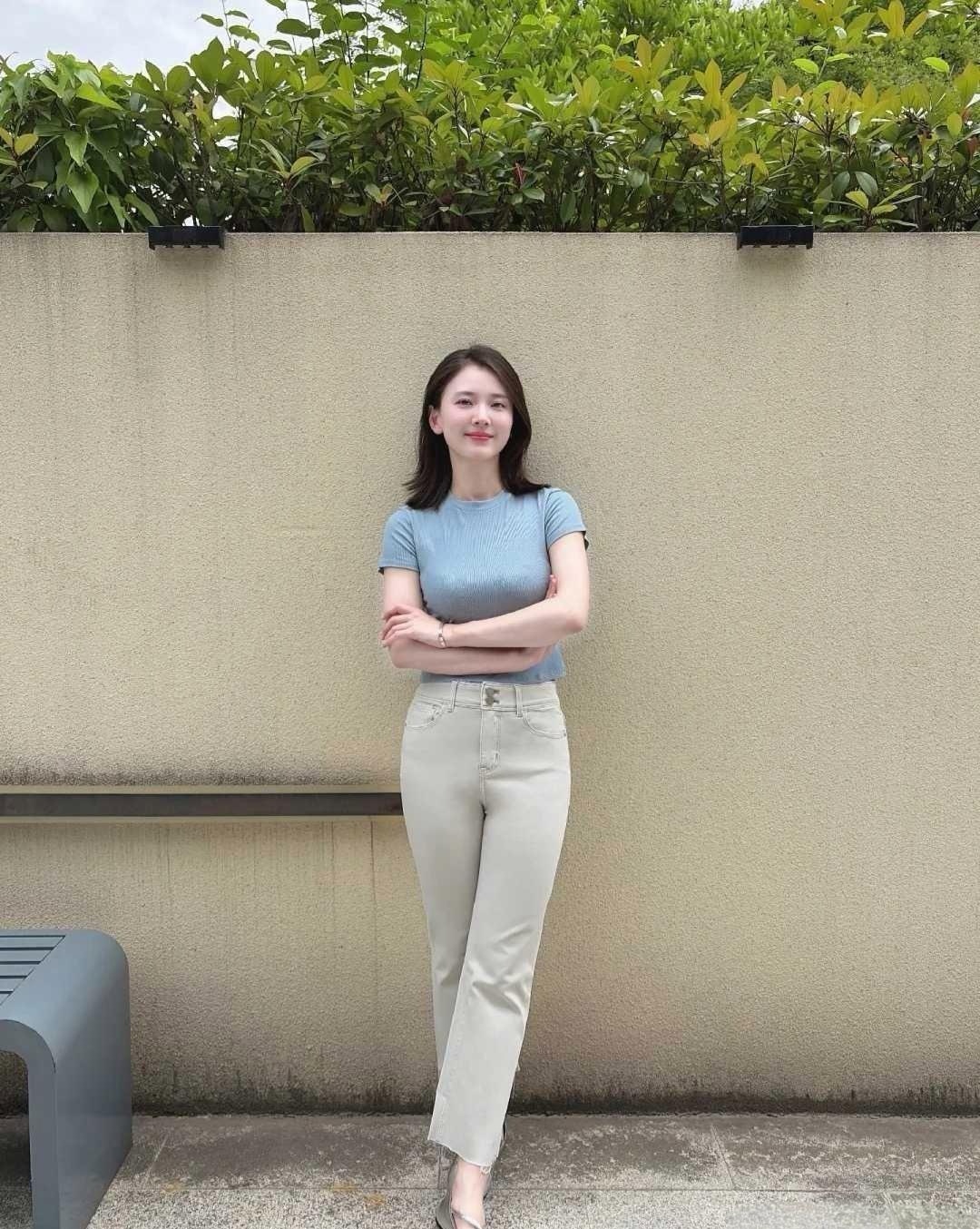 标准的东方美女…能看出来多大吗?