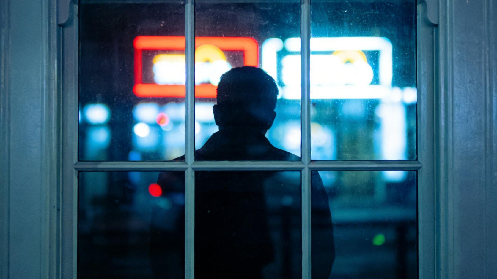 那些永远“我没事”的成年人，后来都怎么样了？