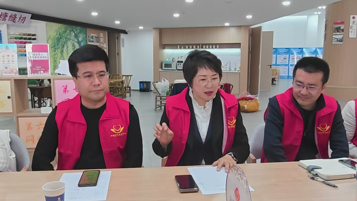 书香校园健康行动·中国万里行 荟萃社区普法宣传活动简讯