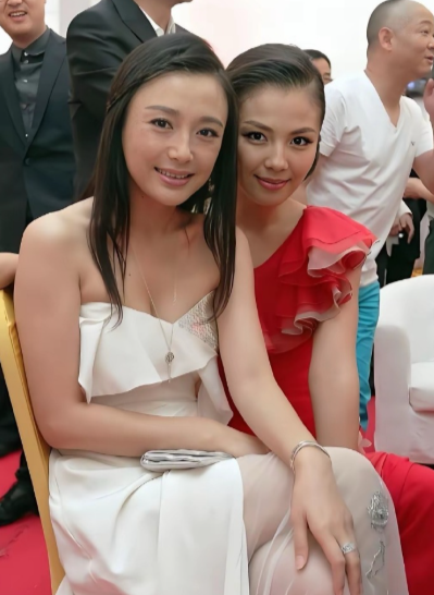 2012年刘涛和秦岚的合照 ​​​