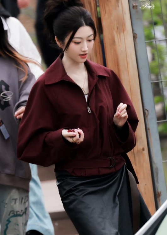 这个甜甜真是美到心巴上了