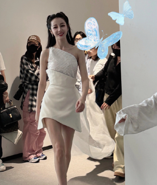 对你的喜欢是永不熄灭的篝火，在寒夜中燃烧