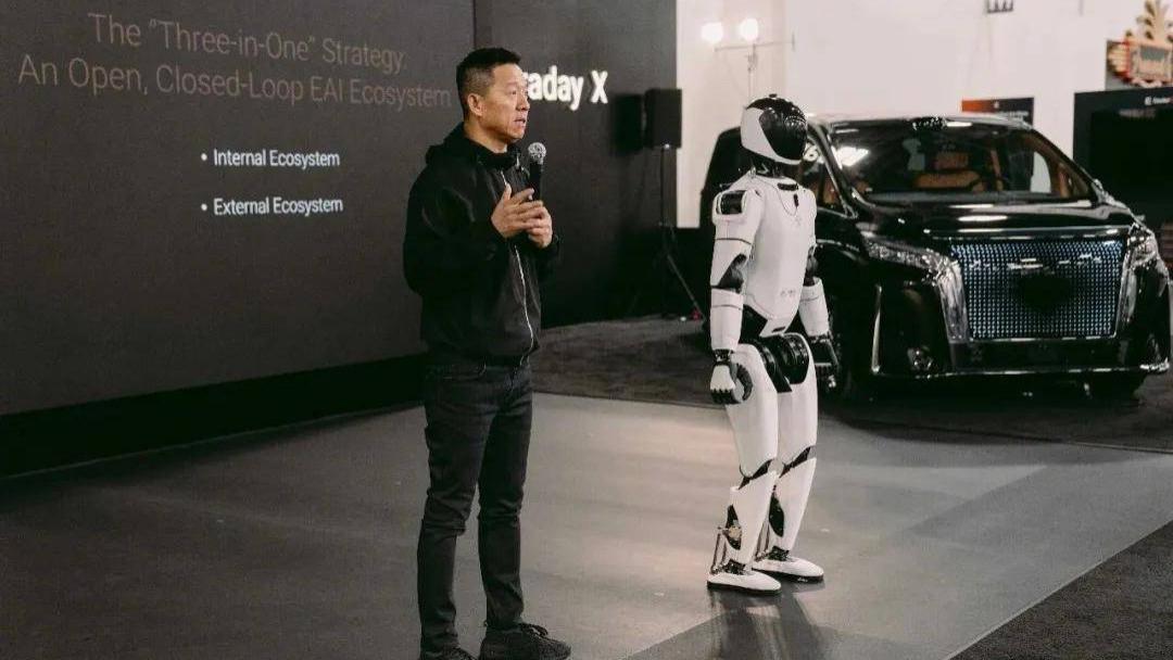 法拉第未来的“变形记”：贾跃亭要卖机器人了？