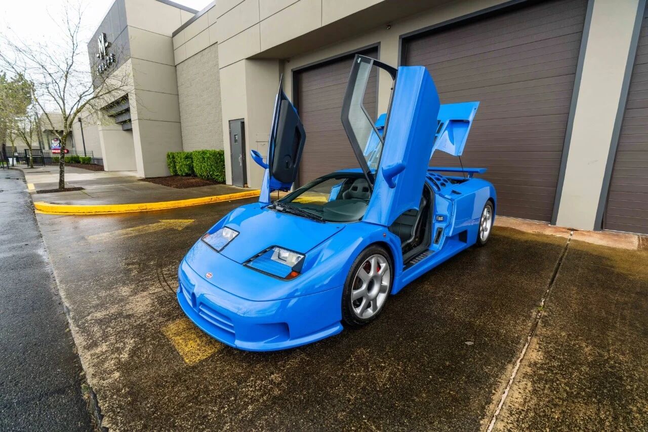 全球最低里程布加迪EB110 SS现身，失踪近25年估价25