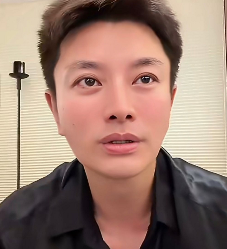 贾乃亮说直播因为没戏可拍，才选择直播带货的，他说现在的影视行业没那么好干，找他的
