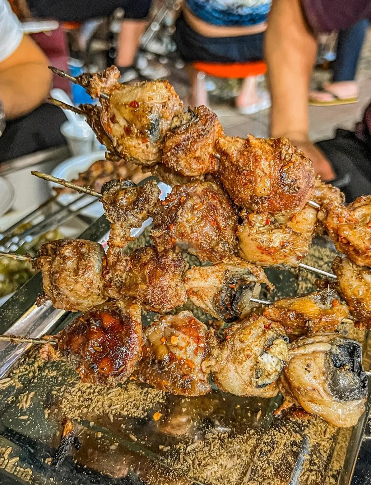 新疆乌鲁木齐，夜市美食寻味攻略！