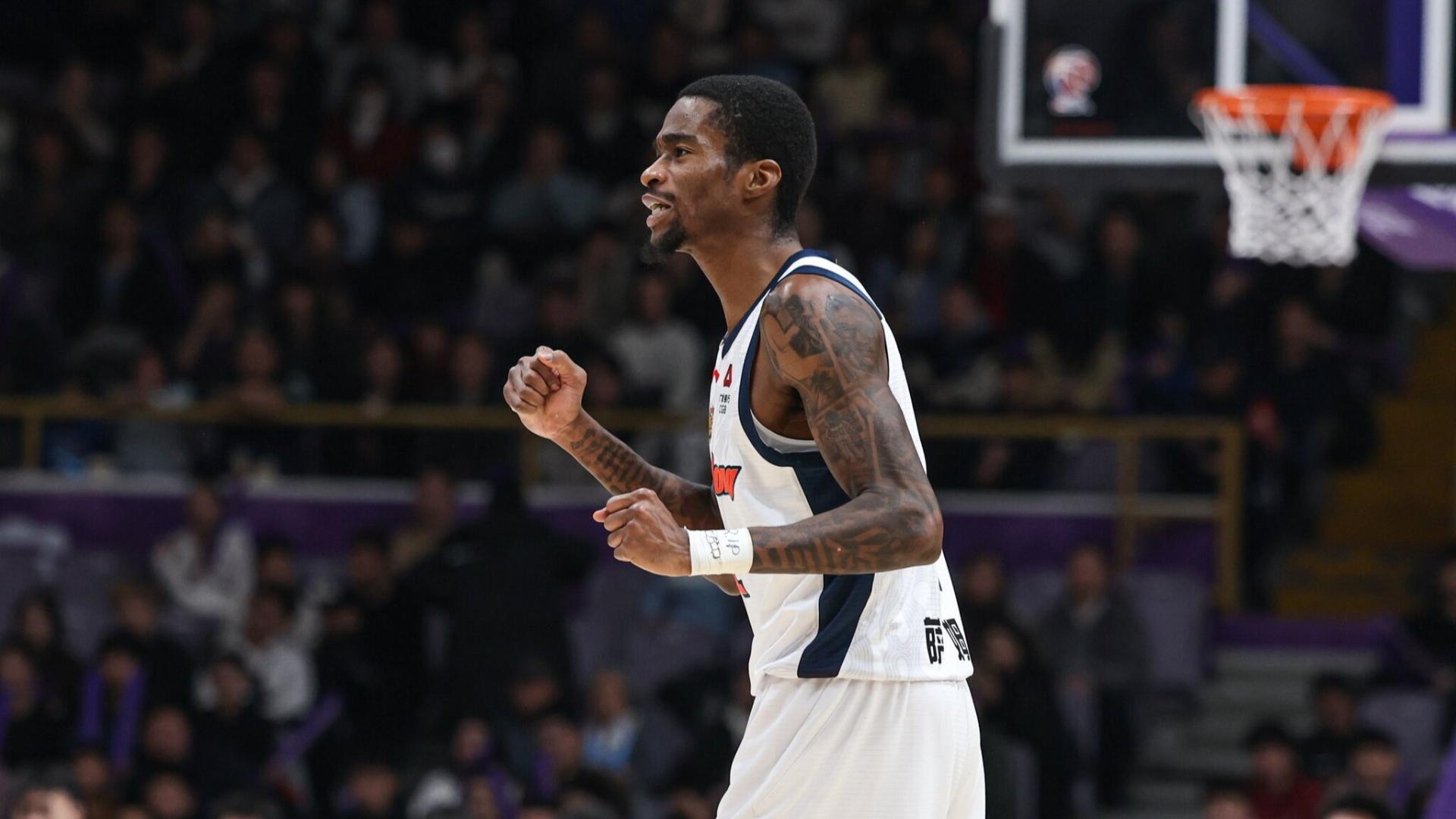 耻辱一战！广东半场三分 17 中 1，徐杰 0 分胡明轩 7 分，这还是争冠队？