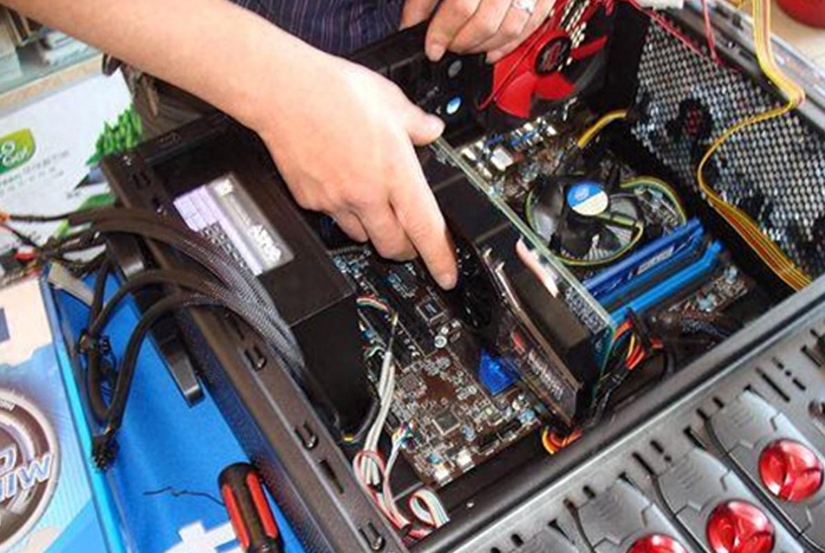 AI战争的牺牲品：存储芯片涨价 对PC装机市场造成毁灭性打击