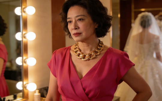 订婚宴上，准婆婆：彩礼32万，我们就给3000！我：但我名下的陪嫁别墅不是婚房了，将来孩子必须跟我姓