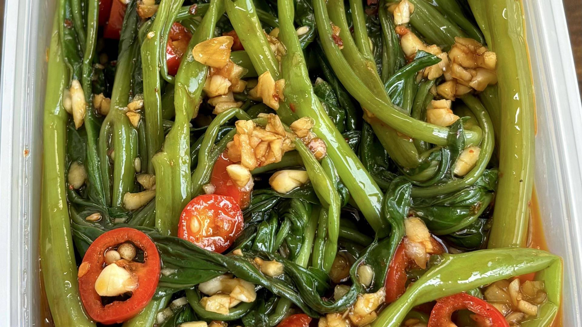 酸辣空心菜：三分钟搞定夏日灵魂小炒