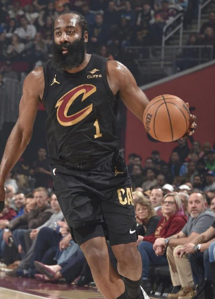 面对猛龙，骑士的轮换球员需要体型，需要防守
米切尔，哈登、莫布里、阿伦4名主力。