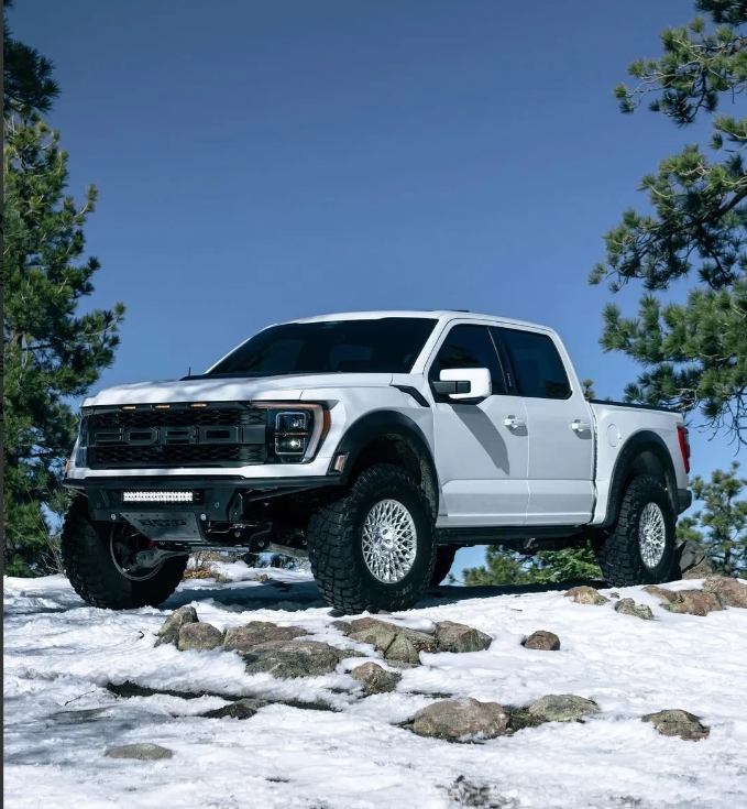 猛兽归位：福特F-150猛禽Raptor R
当福特在2017年用一台3.5升V