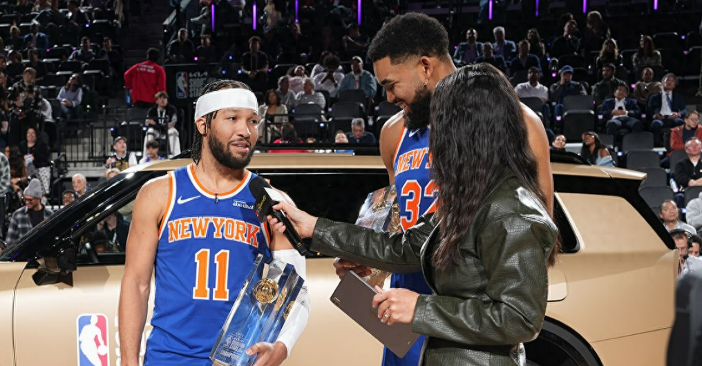 2月15日，2026洛杉矶全明星投篮之星大赛，首轮结束后卡梅隆队（24分）和尼克