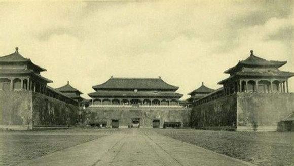 1900s，镜头下的紫禁城：王朝落幕前的沉默