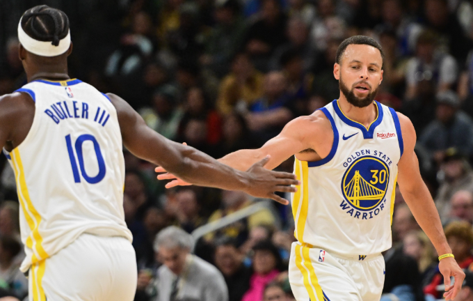 现在应该认真考虑的是勇士接下来几个赛季应该怎么办

在管理层和科二挥霍了库里巅峰