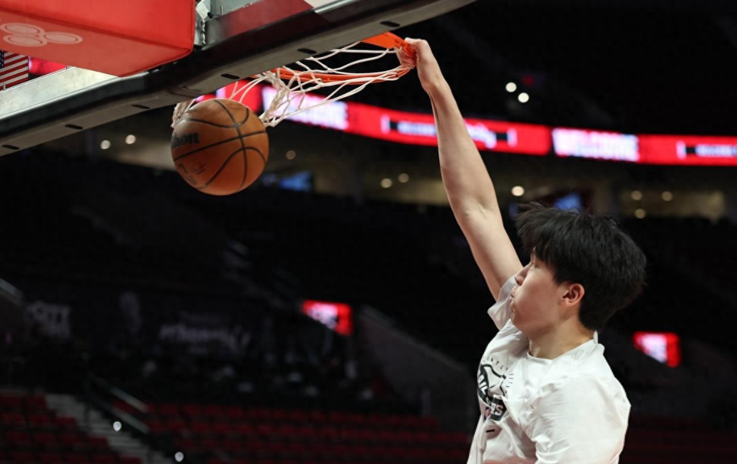 3月12日，发展联盟迎来一场焦点战，撕裂之城混音118-128不敌圣迭戈快船。此