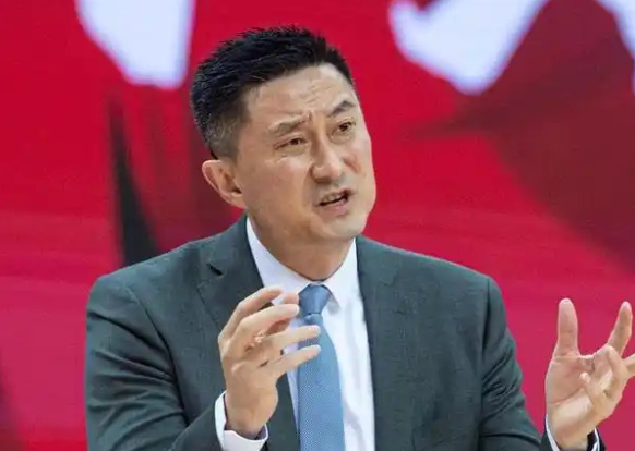 广东男篮最适配的主教练是谁？

1、宏远王朝的开创者李春江，曾带领过广东队7夺C