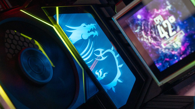 光污染性能+200%，微星X870E战神MAX纯黑海景房装机分享