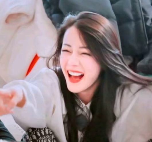 不管今天发生了什么，反正随着日落都过去