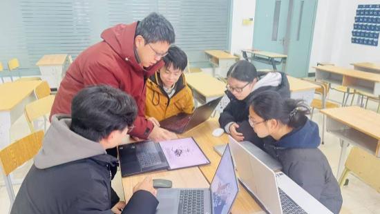 从“不敢转”到“主动转”：云舵科技如何破解中小企业数字化困局