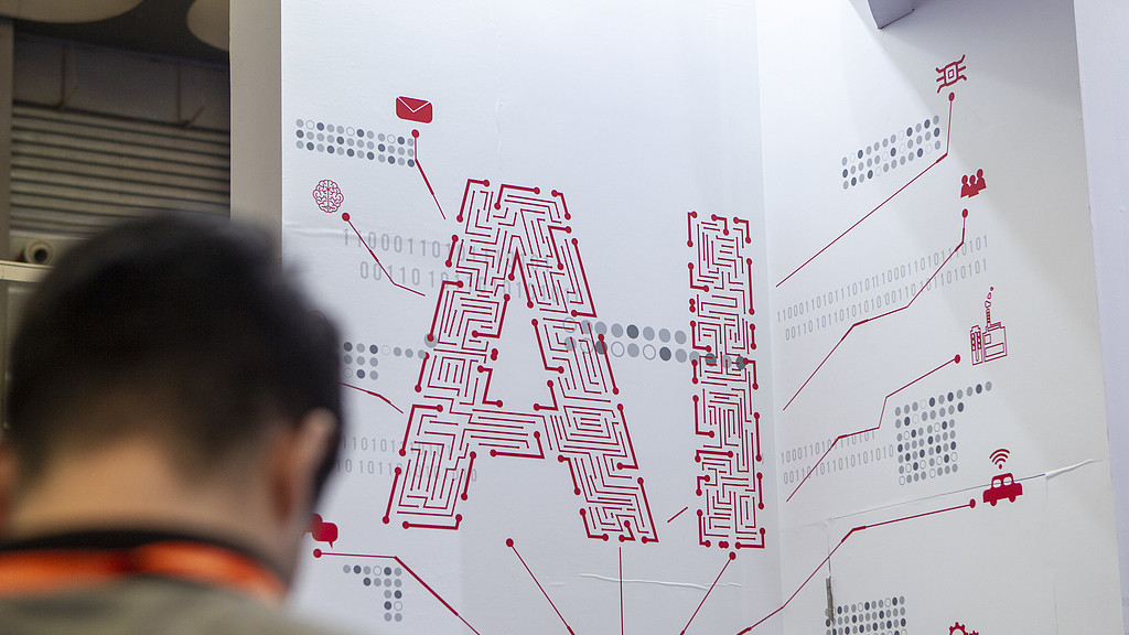 AI替代潮下，“打工牛马”破局：靠这3步用工具站稳科技时代