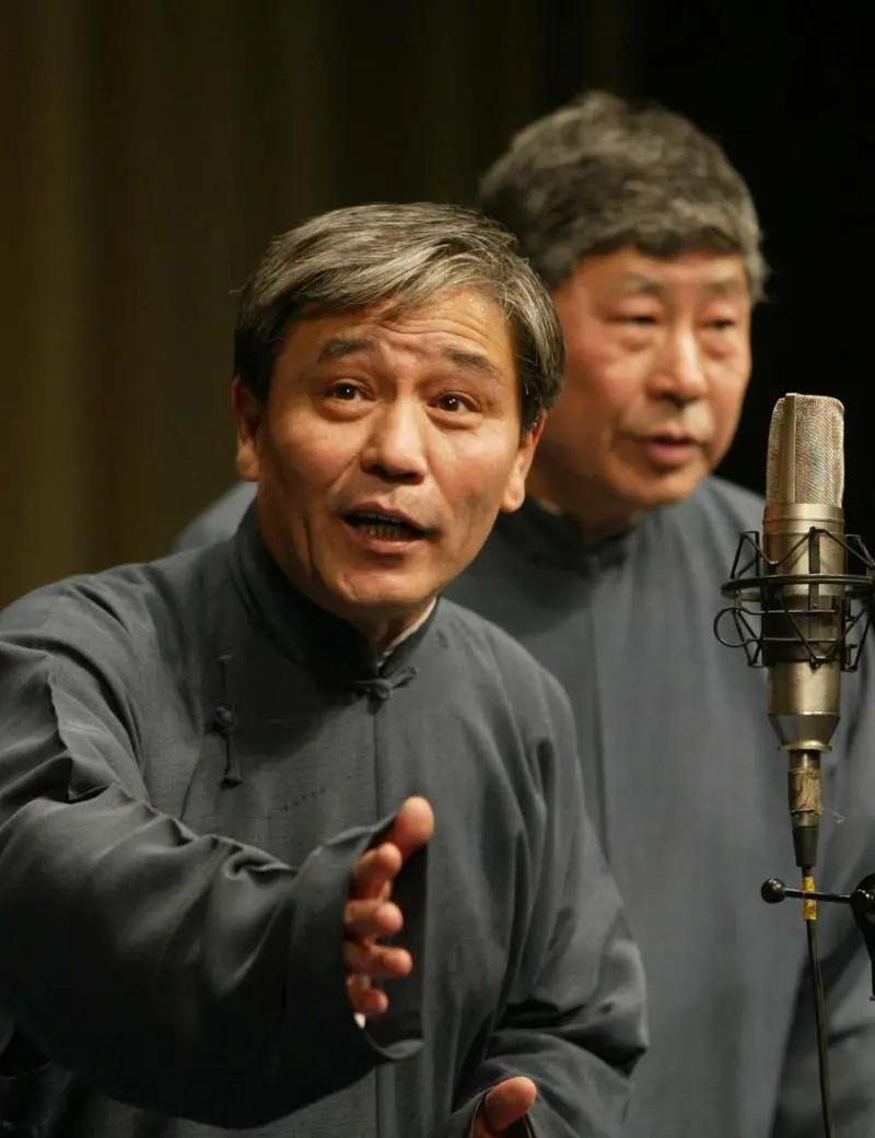 主持人鲁豫，采访马志明说，您是相声大师，最喜欢相声是吧。马志明说，我不太喜欢相声