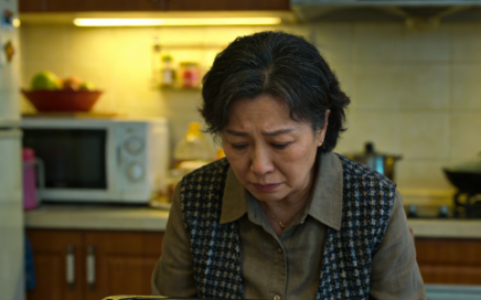 儿子婚后定居国外并拉黑全家，12年后我拿拆迁款8千万，当晚，他敲开了门，递来一份《遗产继承声明》