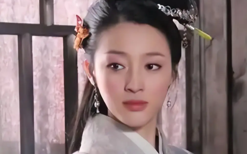 穿成历史上被吕后做成人彘的戚夫人，一觉醒来面临地狱开局。宫女：戚夫人，陛下驾崩了！吕皇后正赶来你这！