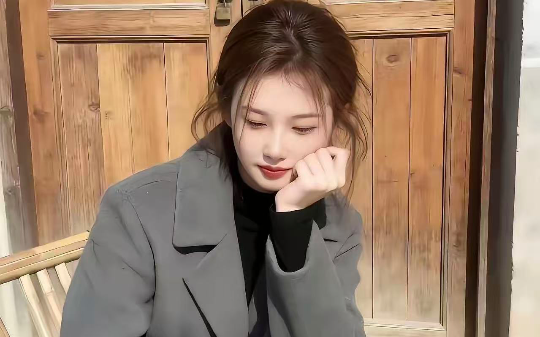 广西老人将存款和房子都送给儿媳，没想到对方早已和儿子离婚，女方拒不退还