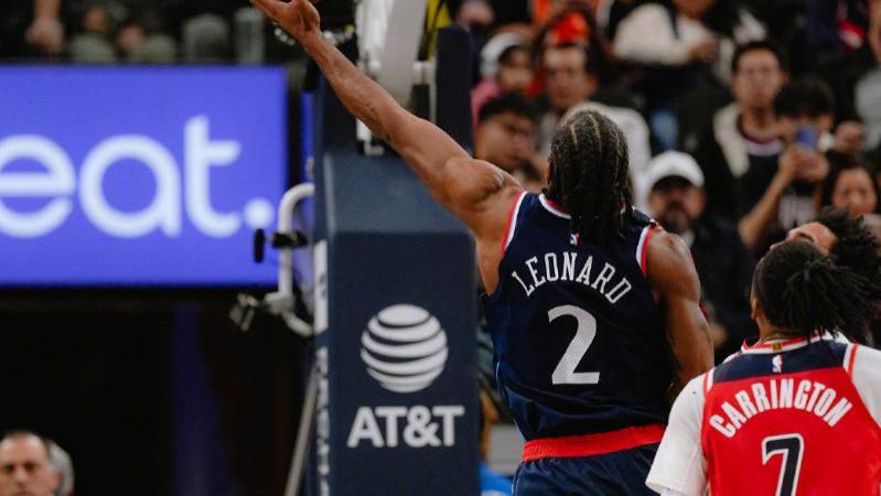 轰33+4+3！追平历史第一，伦纳德赛后谈纪录，他想换快船联盟第一