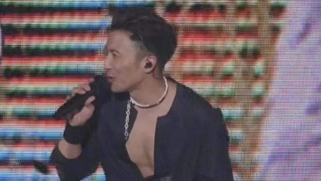 谢霆锋真豪气，深圳演唱会戴蒂芙尼项链