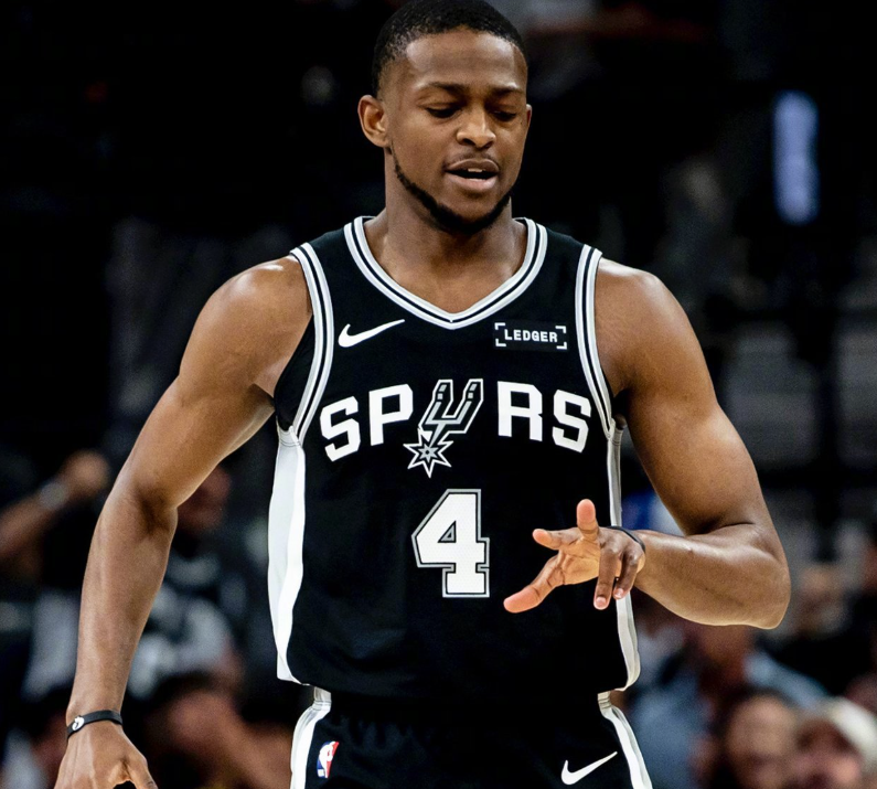 马刺区的怎么变成这样的了？福克斯招谁惹谁了？

今天马刺VS76人福克斯发挥的有