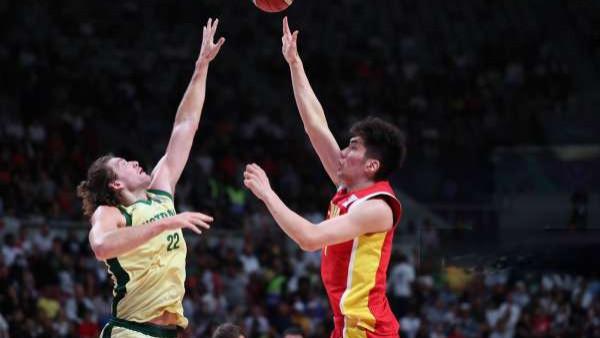 拆解余嘉豪西乙联赛最佳一战！狂砍27分12篮板2封盖