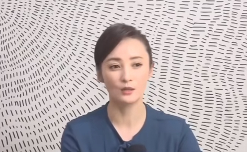 演员蒋勤勤说：我年轻时候那颜值，可不是吹的
当年考进北京电影学院，她仅凭一张素颜