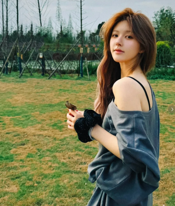 很难不爱的露思照片，太好看啦