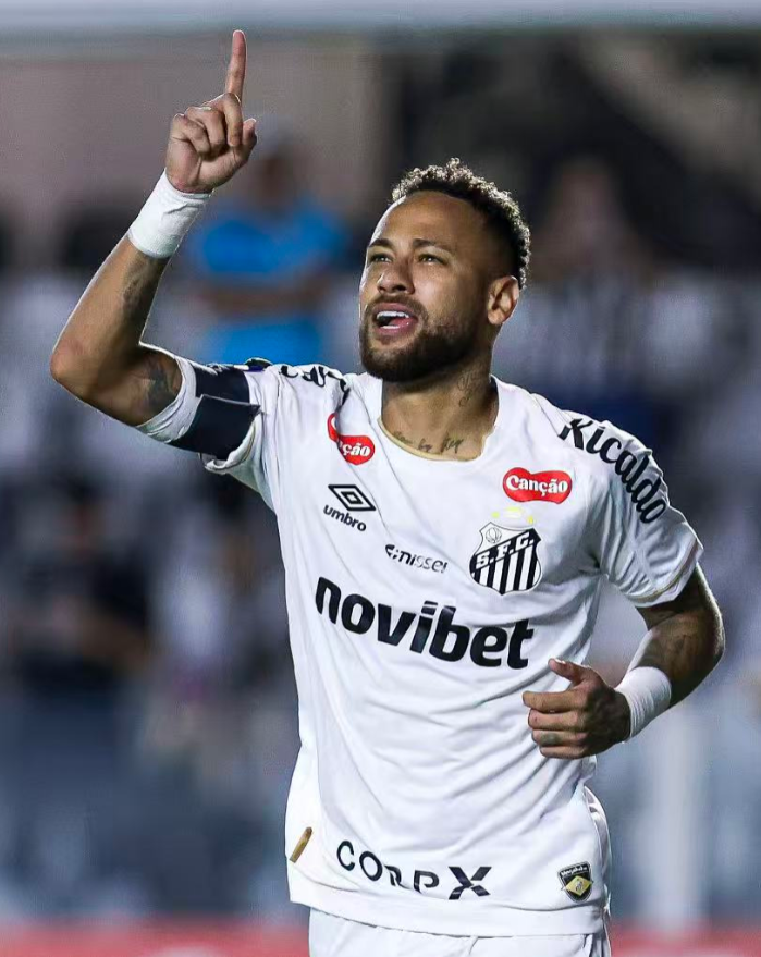 内马尔4分钟闪击破门，南美赛场这记“回魂刀”直接捅醒了所有看衰他的人！
在桑托斯