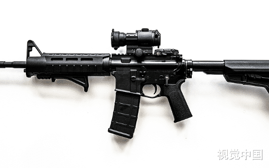 为何解放军的步枪普及消音器？又不是狙击枪啊！这其中军力提升藏着大秘密…