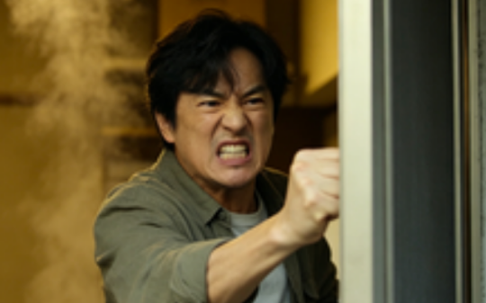 邻居投诉我家油烟大要1万赔偿，我让他报警，民警来我家厨房待了8分钟，直言：根本没做饭的痕迹，别讹诈…